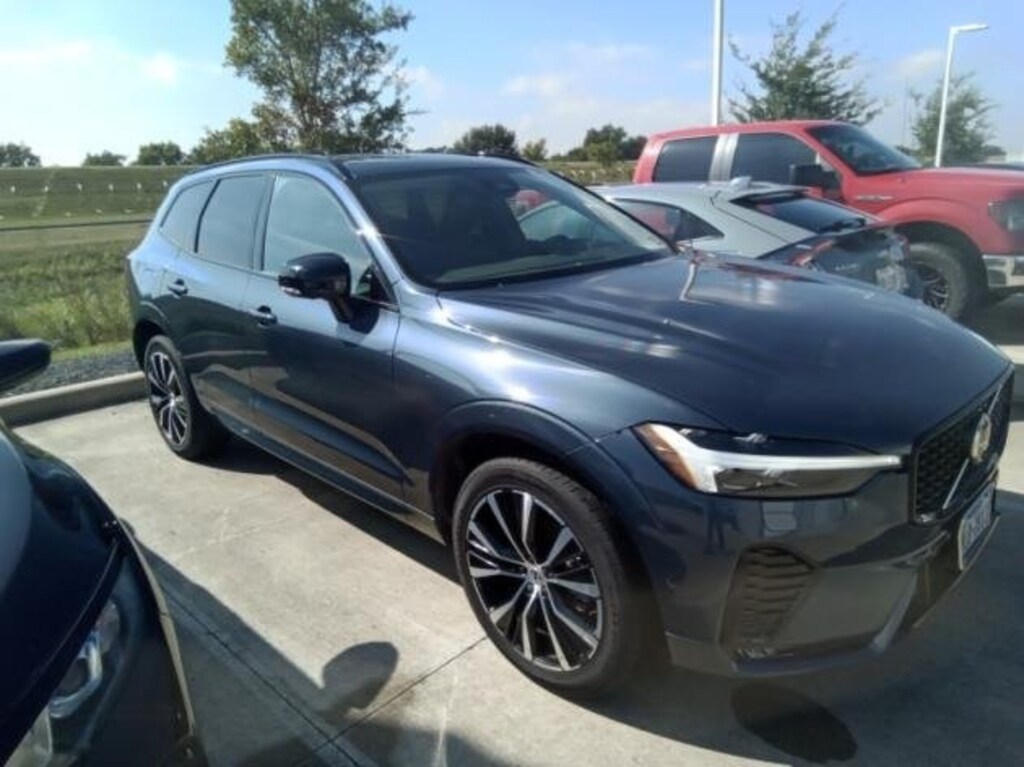 Certified 2024 Volvo XC60 B5 Plus Dark Theme SUV