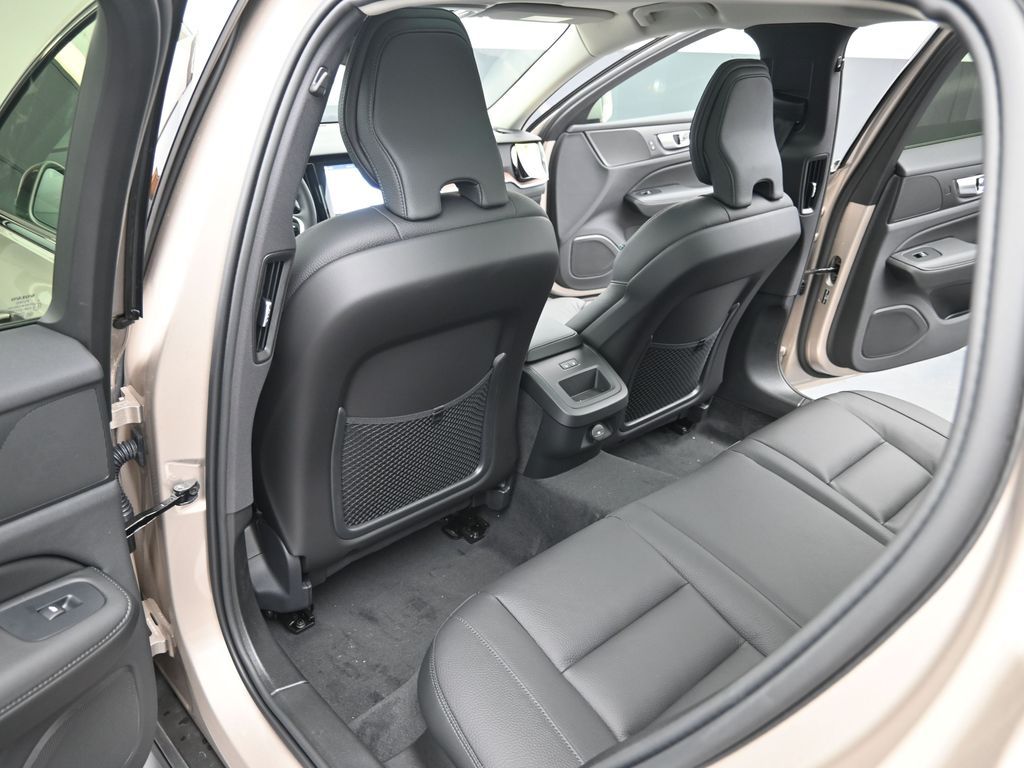 2026 Volvo V60 Cross Country Plus - Photo 29