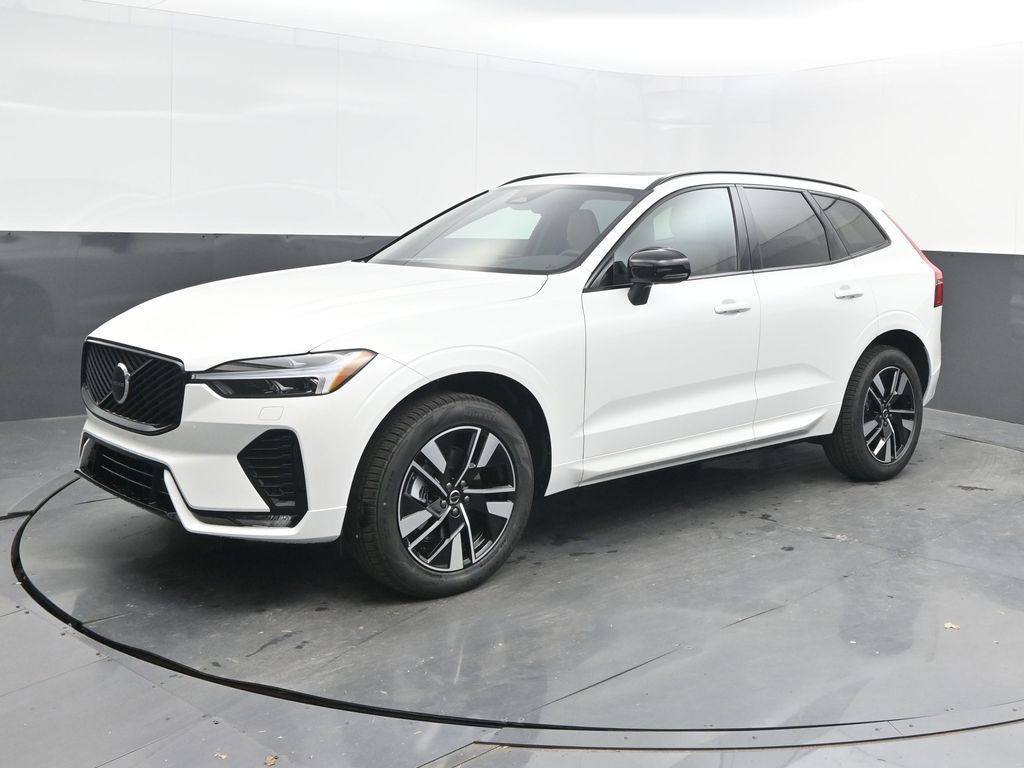 2026 Volvo XC60 B5 Core Dark AWD's photo