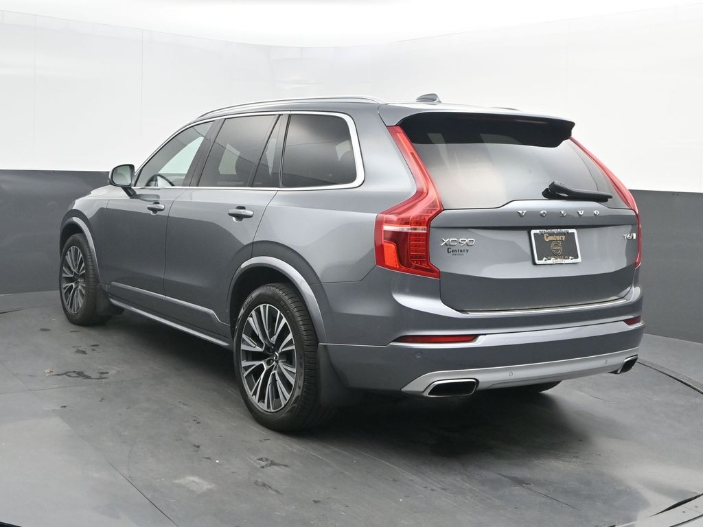 Used 2020 Volvo XC90 T6 Momentum SUV