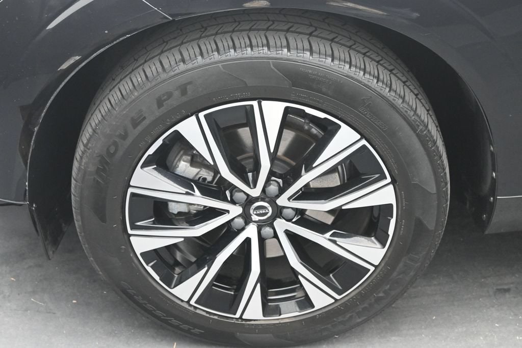Used 2023 Volvo XC60 B5 Core SUV