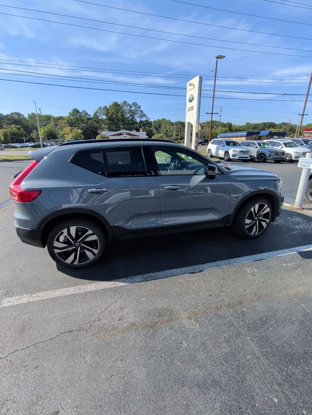 Certified 2023 Volvo XC40 B5 Plus Dark Theme SUV