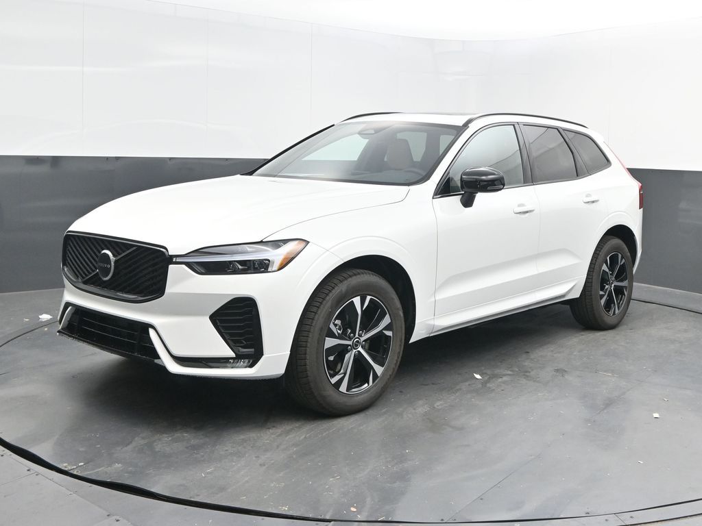 2026 Volvo XC60 B5 Core Dark AWD's photo