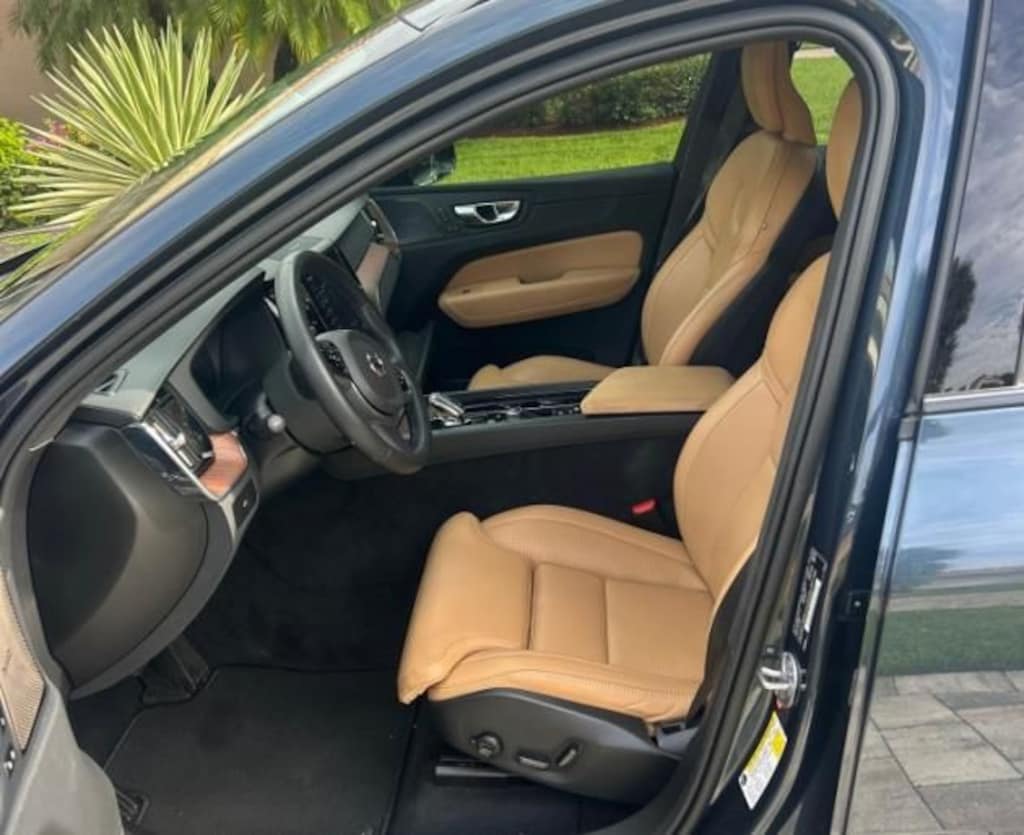 Certified 2024 Volvo XC60 B5 Ultimate Dark Theme SUV