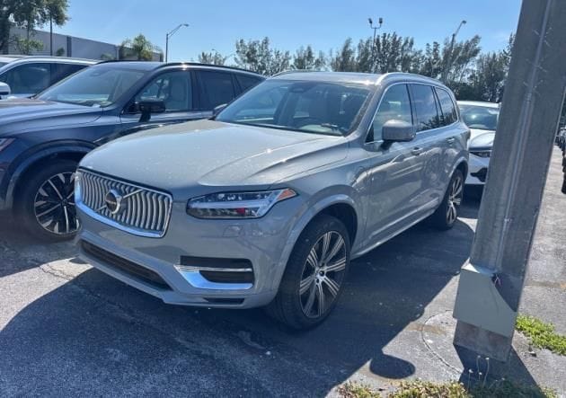 2025 Volvo XC90 T8 Recharge Plus Bright 7-Seat 4WD's photo