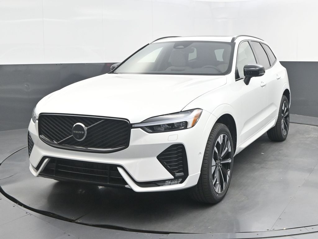 2026 Volvo XC60 B5 Plus Dark AWD's photo