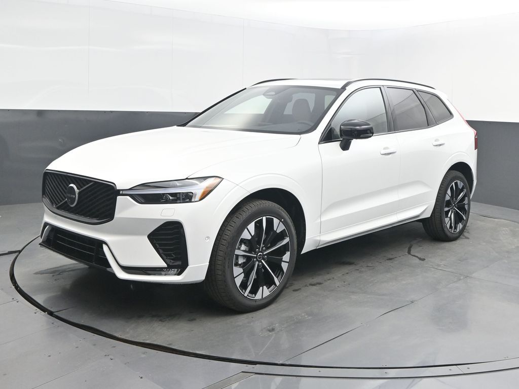 2026 Volvo XC60 B5 Plus Dark AWD's photo