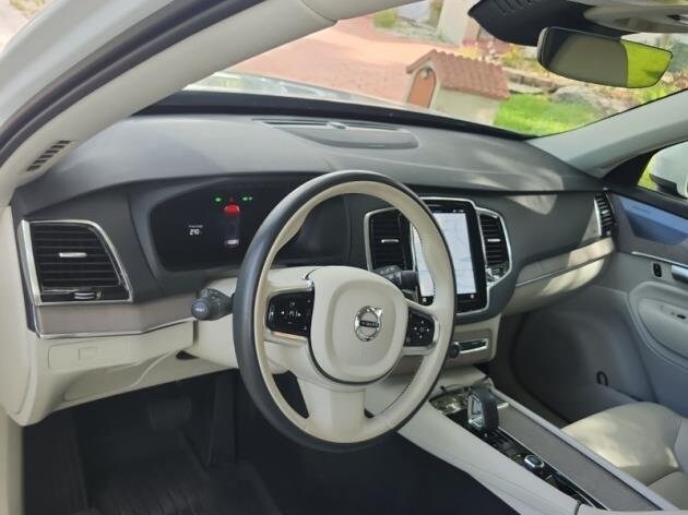2024 Volvo XC90 Plus photo 3
