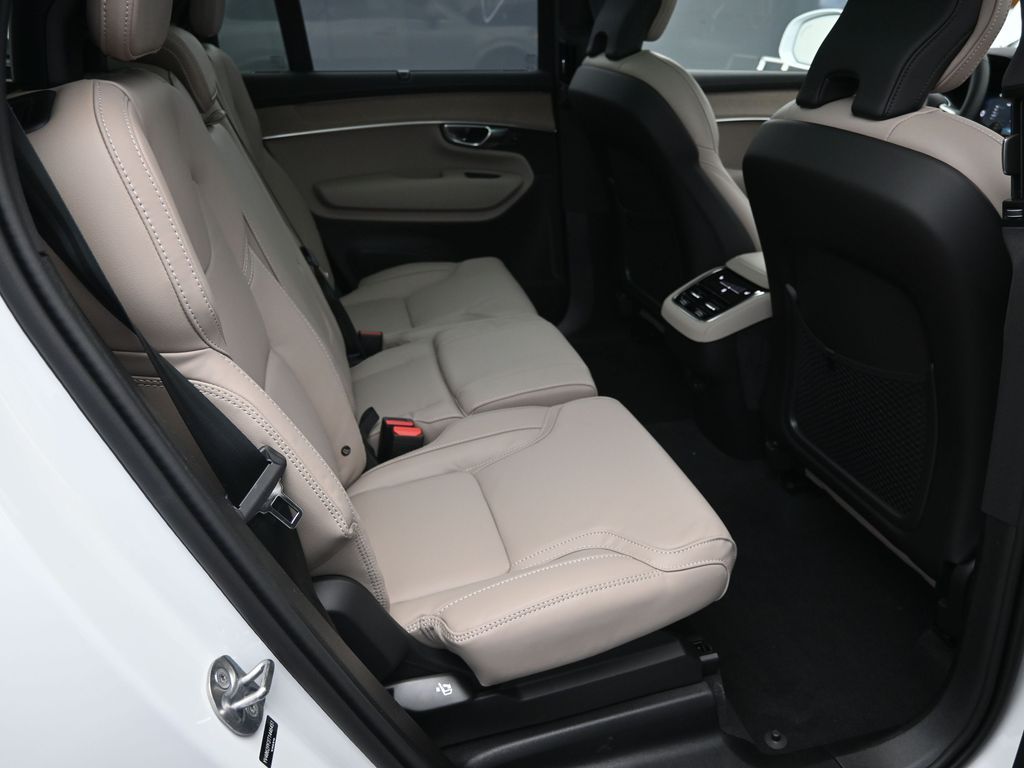 2026 Volvo XC90 Ultra - Photo 34