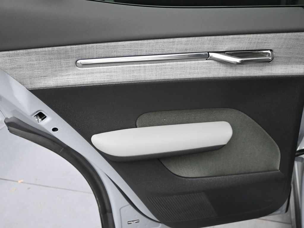 2026 Volvo EX30 Ultra - Photo 19