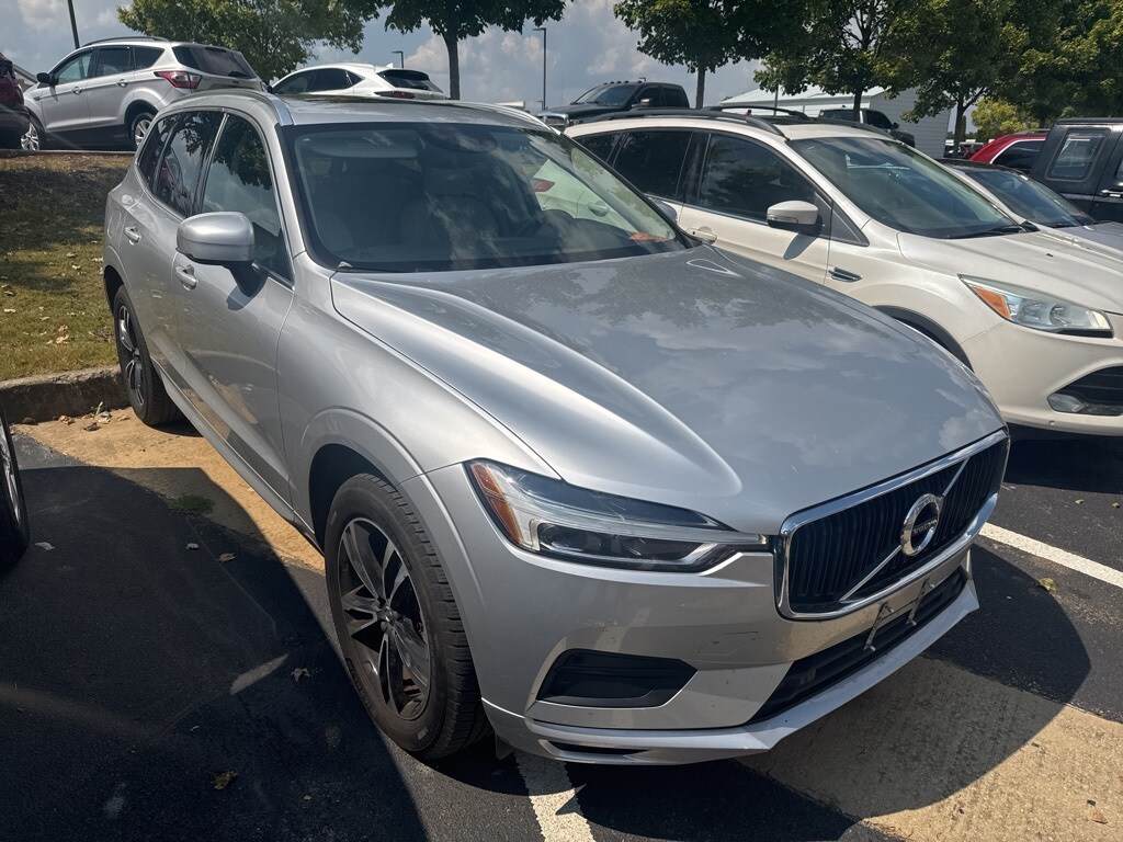 2020 Volvo XC60 T6 Momentum photo 3