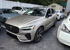 2023 Volvo XC60 B5 Ultimate Dark Theme SUV