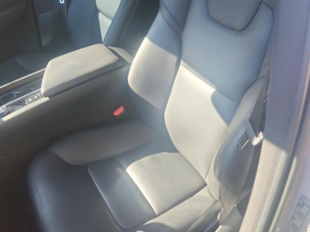 Certified 2023 Volvo XC60 B5 Plus Bright Theme SUV