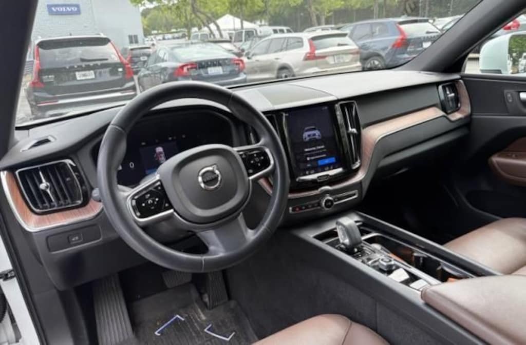 Used 2023 Volvo XC60 B5 Plus Bright Theme SUV