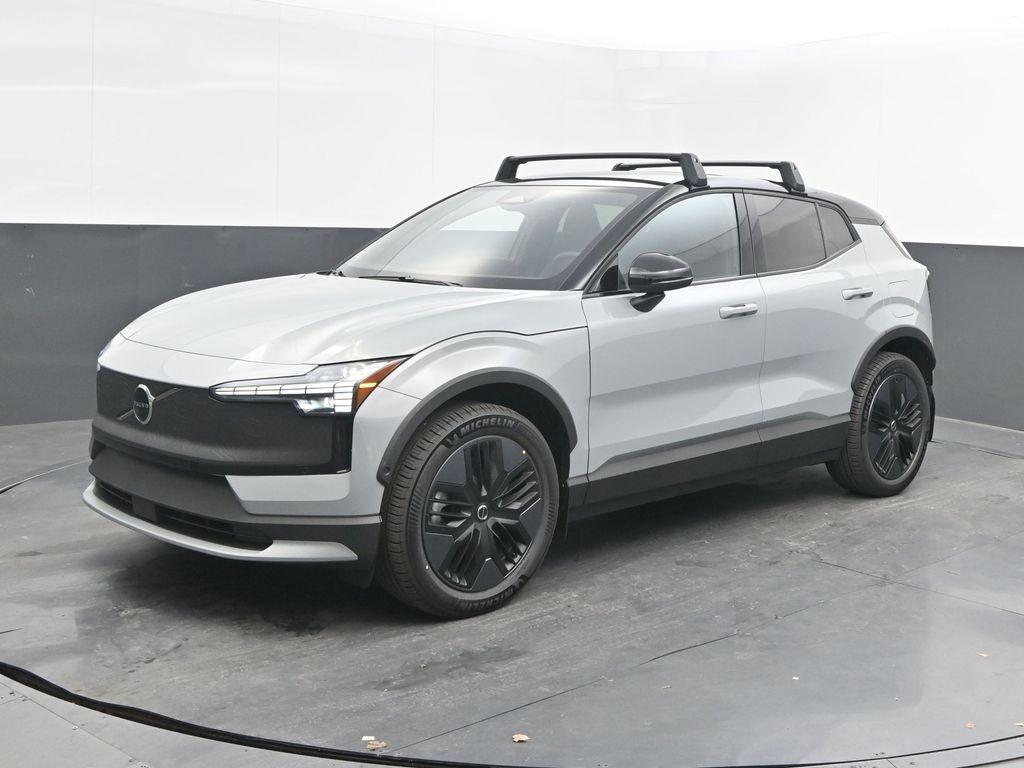 2026 Volvo EX30 Twin Motor Cross Country Ultra's photo