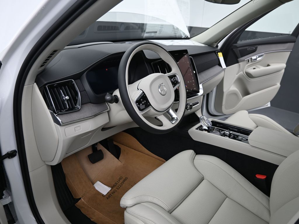 2026 Volvo XC90 Ultra - Photo 14