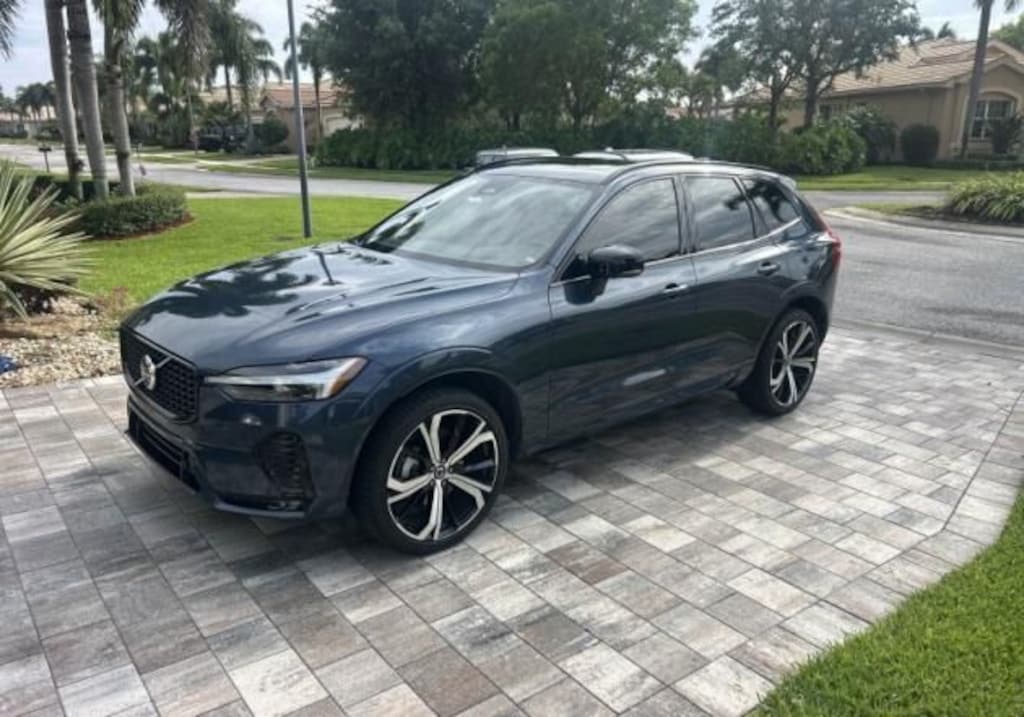 Certified 2024 Volvo XC60 B5 Ultimate Dark Theme SUV