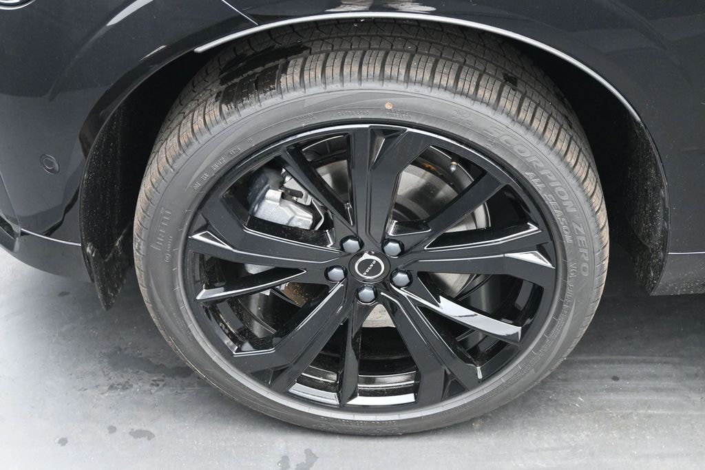New 2026 Volvo XC60 plug-in hybrid T8 Ultra Black Edition SUV