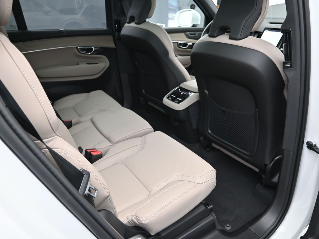 2026 Volvo XC90 Ultra - Photo 35
