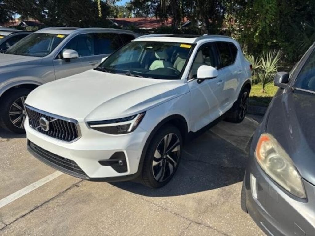 Certified 2024 Volvo XC40 Ultimate SUV