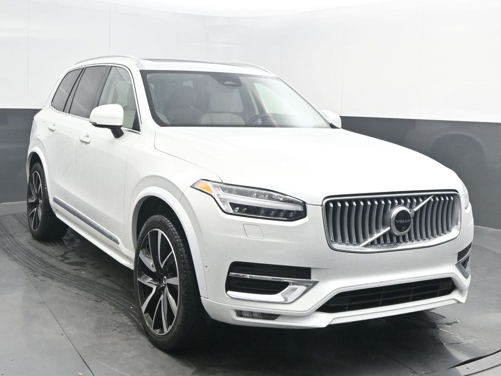 2024 Volvo XC90 Plus's photo
