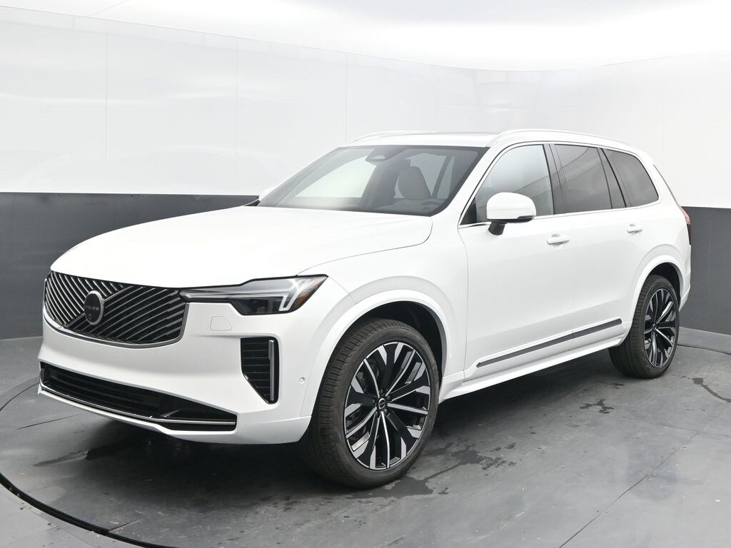 2026 Volvo XC90 B5 Ultimate photo 3