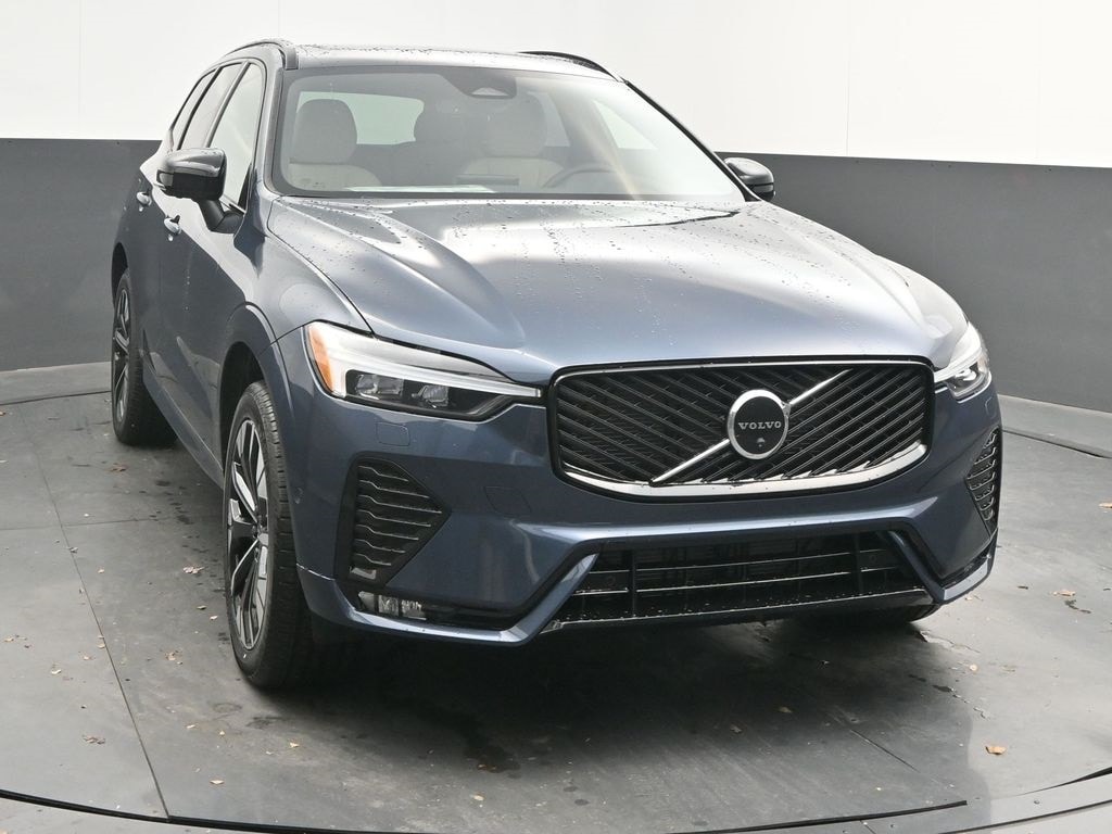 2026 Volvo XC60 Plus's photo