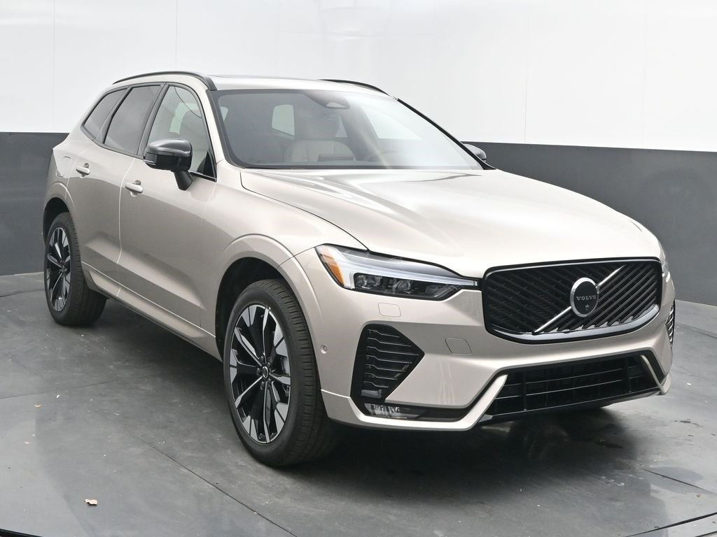 2026 Volvo XC60 Plus's photo