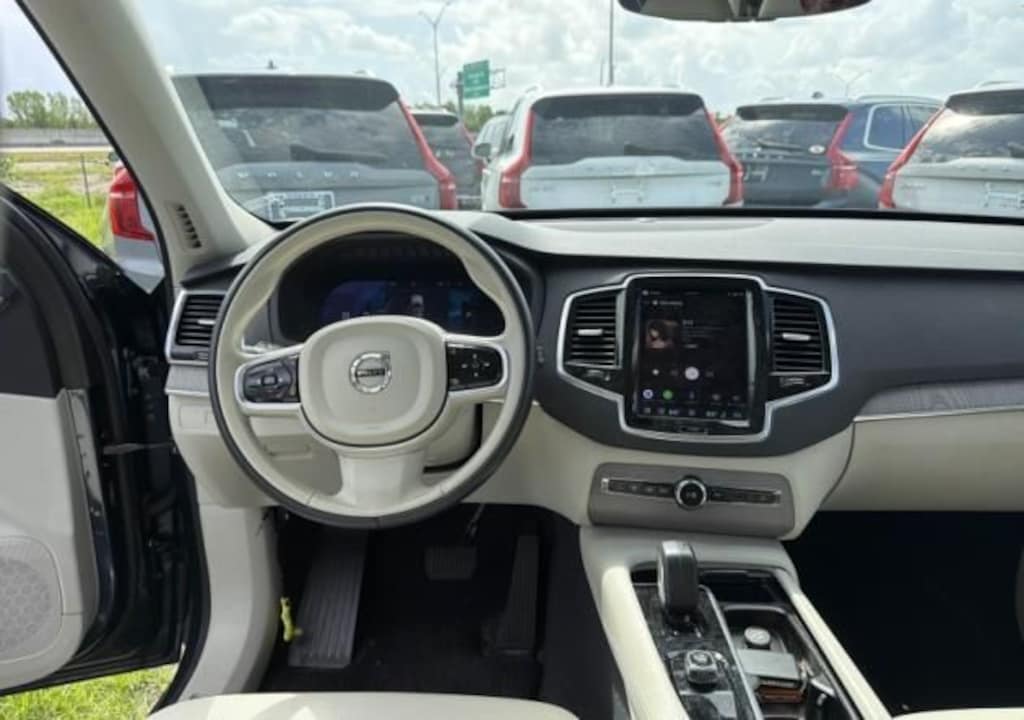 Certified 2025 Volvo XC90 Plug-In Hybrid T8 Plus SUV