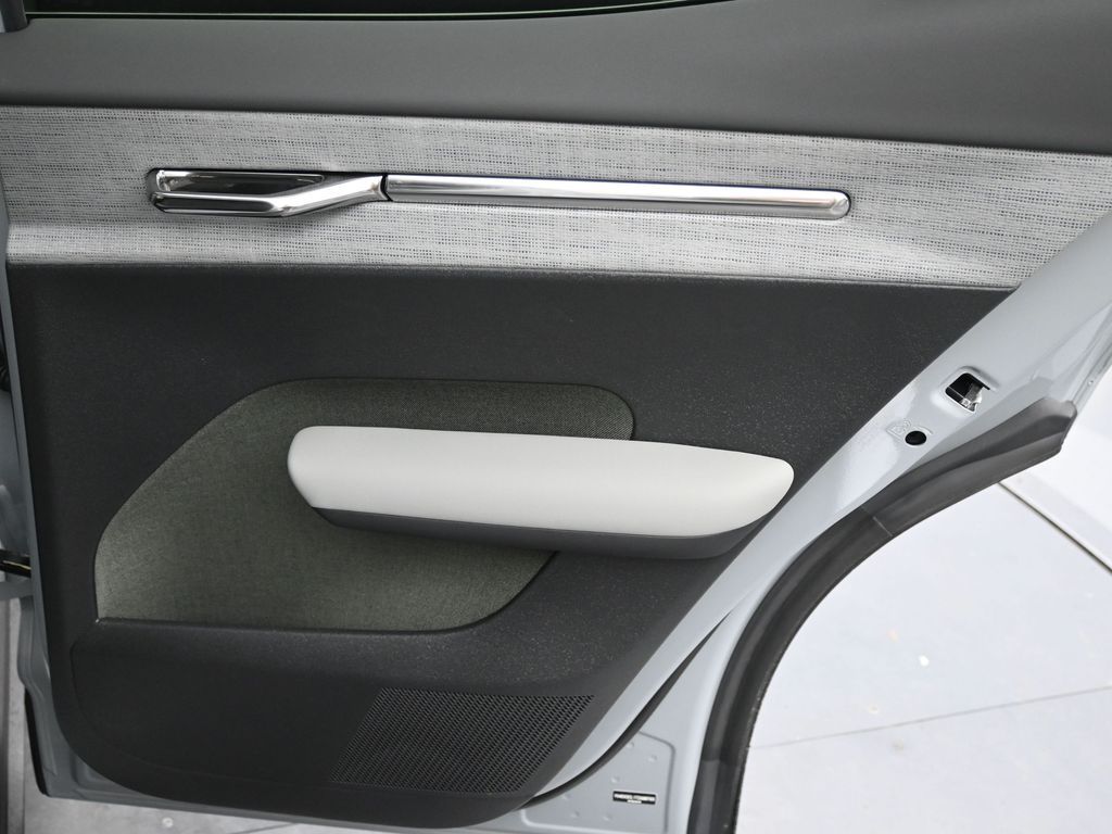 2026 Volvo EX30 Ultra - Photo 15