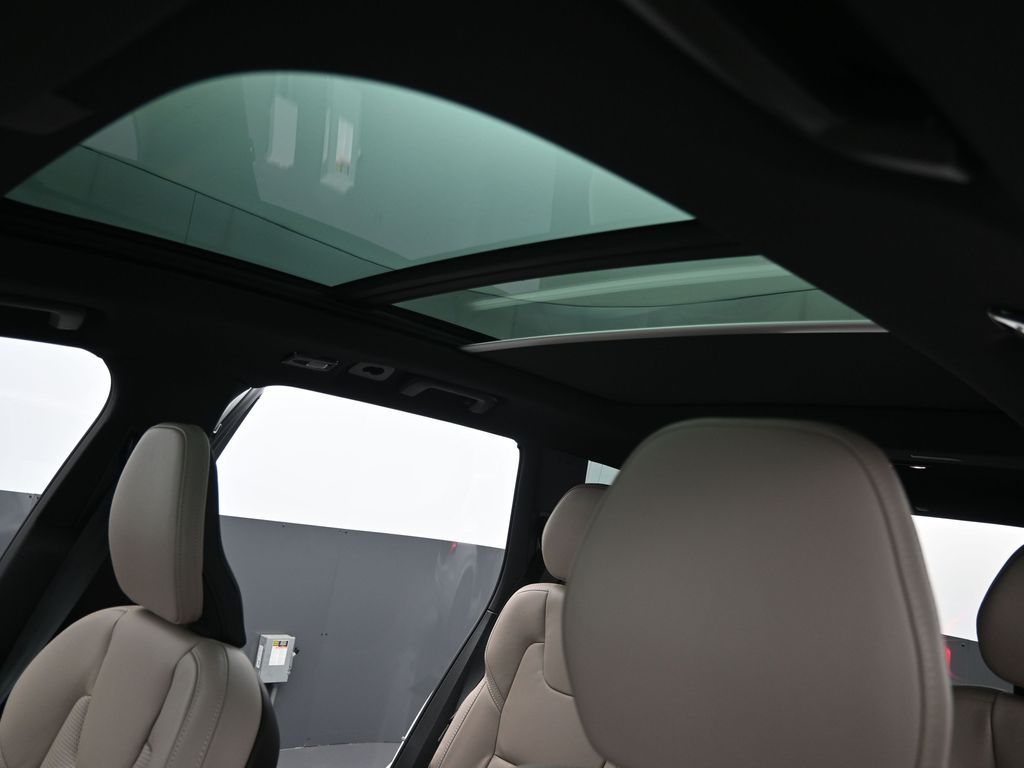 2026 Volvo XC90 Ultra - Photo 26