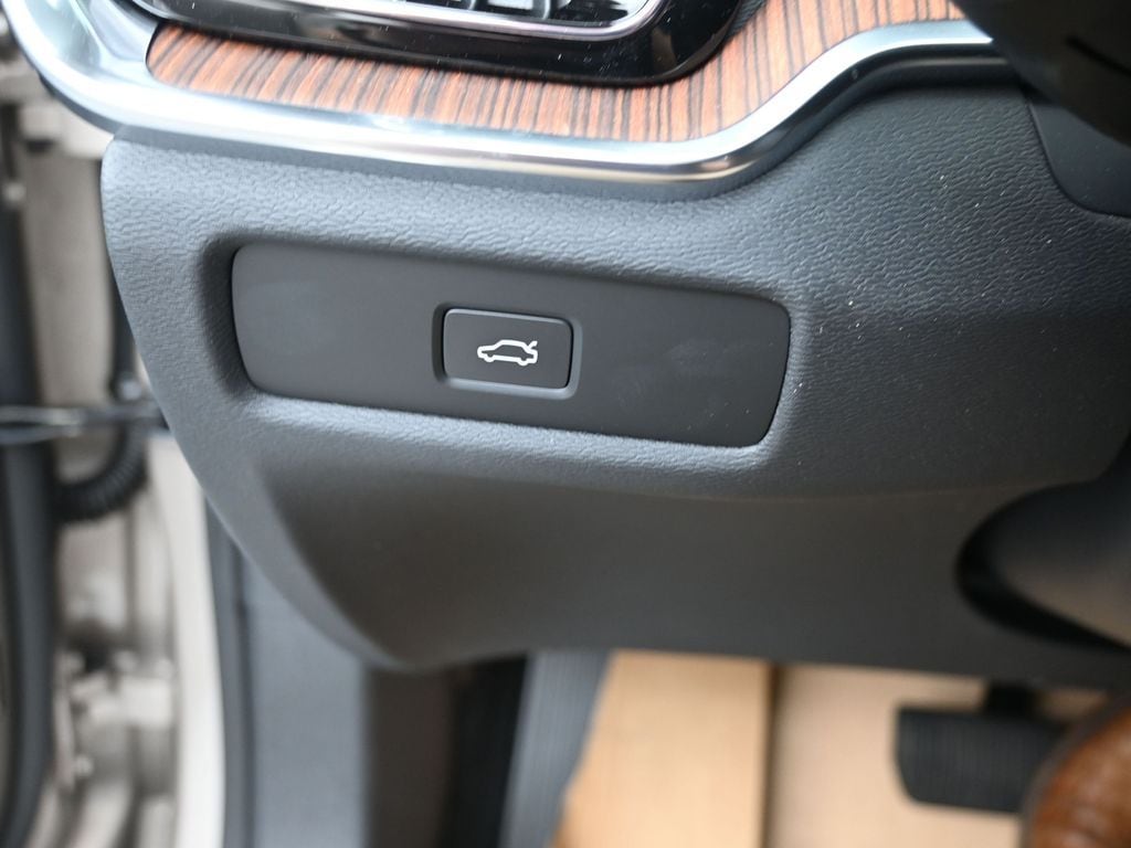 2026 Volvo V60 Cross Country Plus - Photo 15