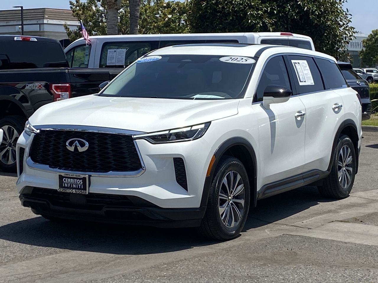 Glacier White 2025 INFINITI QX60 Pure FWD SUV / Crossover Front-Wheel Drive 9-Speed Automatic