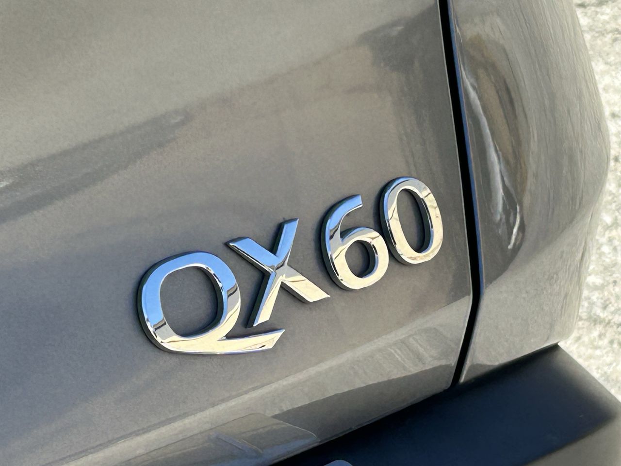 2023 INFINITI QX60 Luxe photo 5