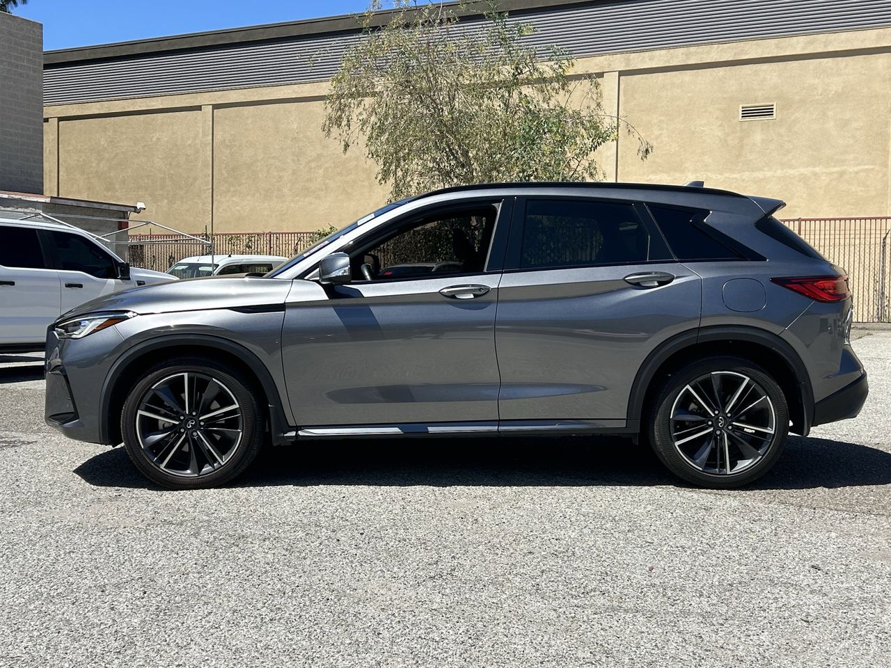 2023 INFINITI QX50 Sport photo 2