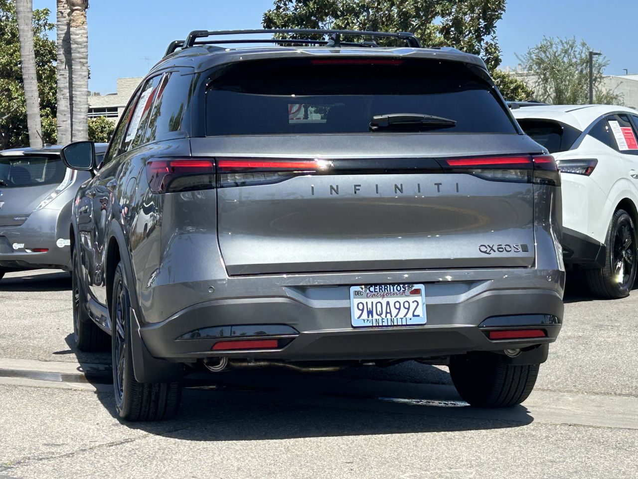 2026 INFINITI QX60 Sport photo 2