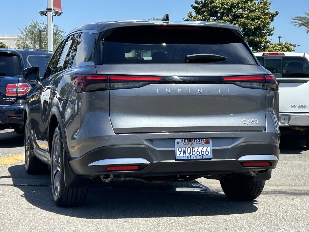 2026 INFINITI QX60 Pure photo 2