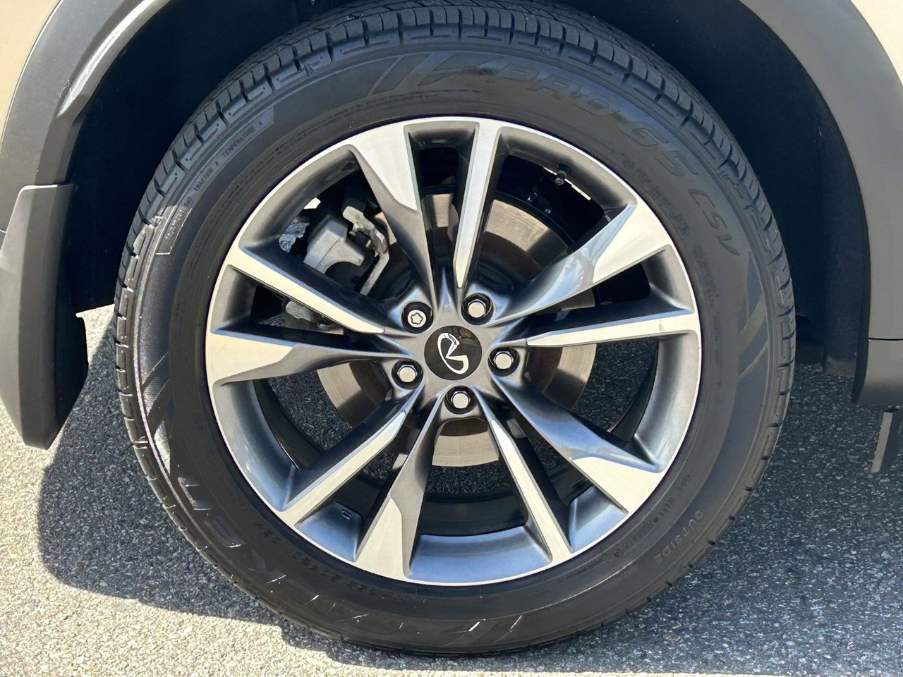 2023 INFINITI QX60 Luxe photo 6