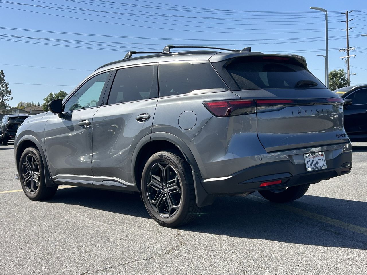 2026 INFINITI QX60 Sport photo 3