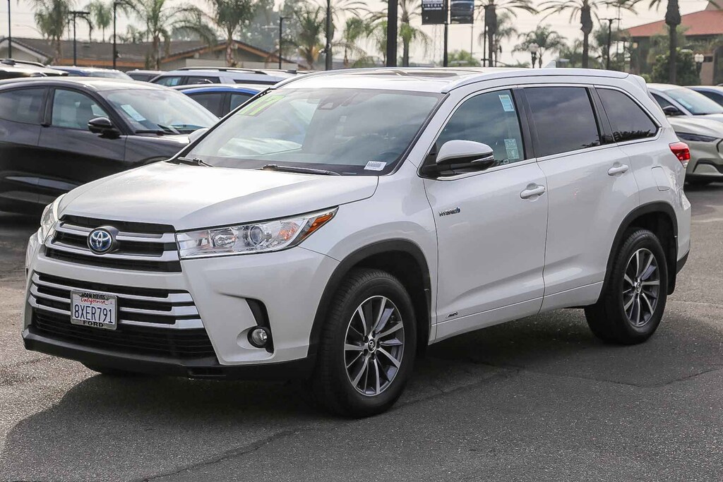 Used 2017 Toyota Highlander Hybrid XLE Hybrid XLE V6 AWD