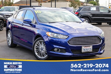 2016 Ford Fusion SE Sedan