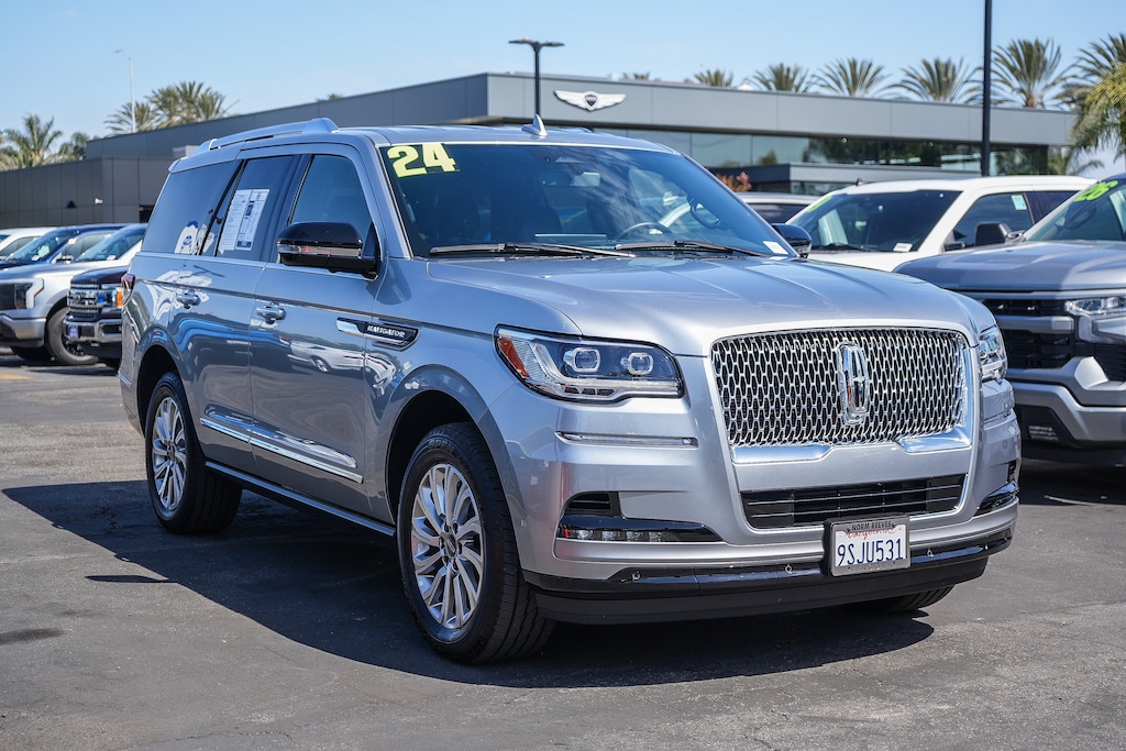 Certified 2024 Lincoln Navigator Premiere Premiere 4x4