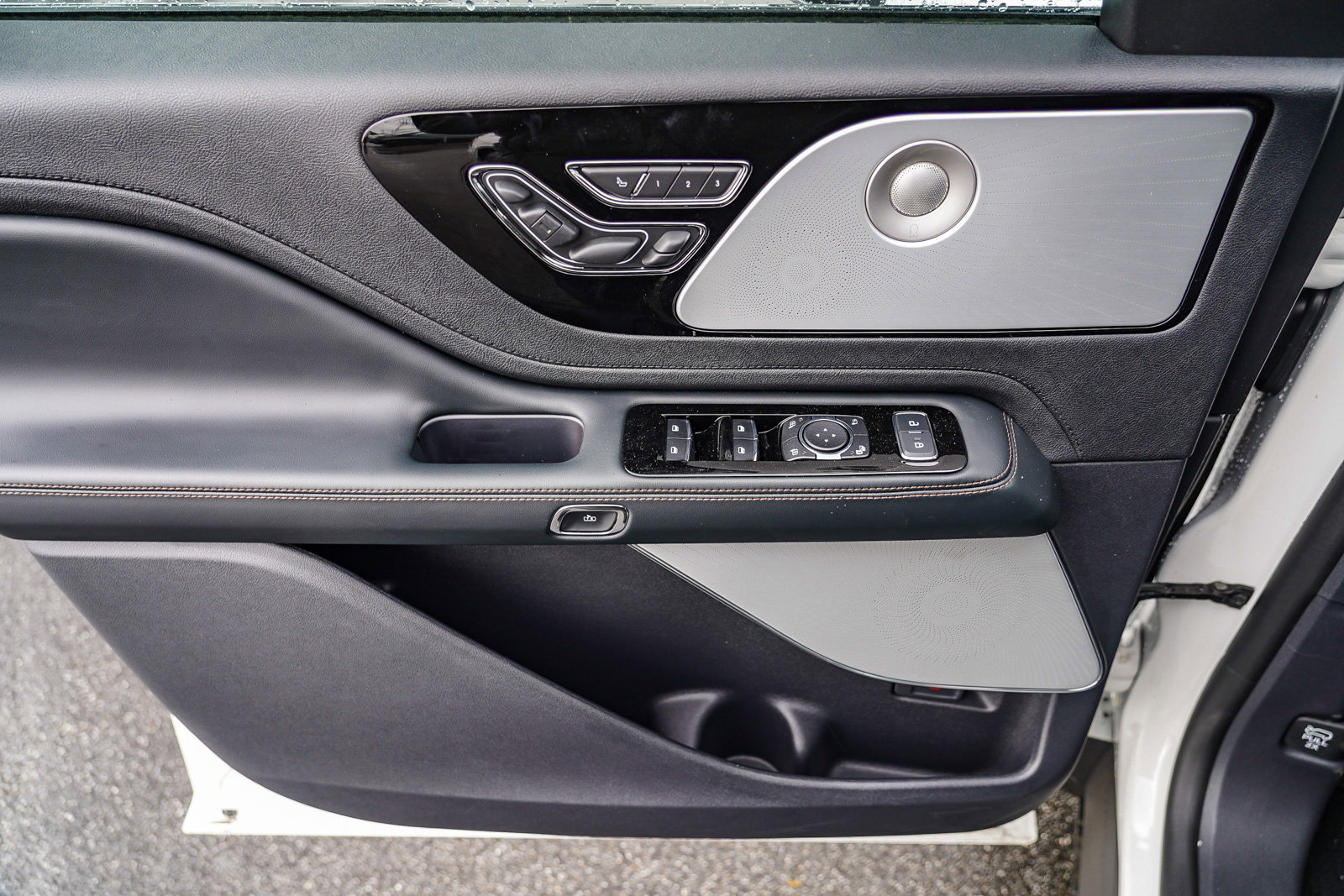 2025 Lincoln Aviator Reserve - Photo 23