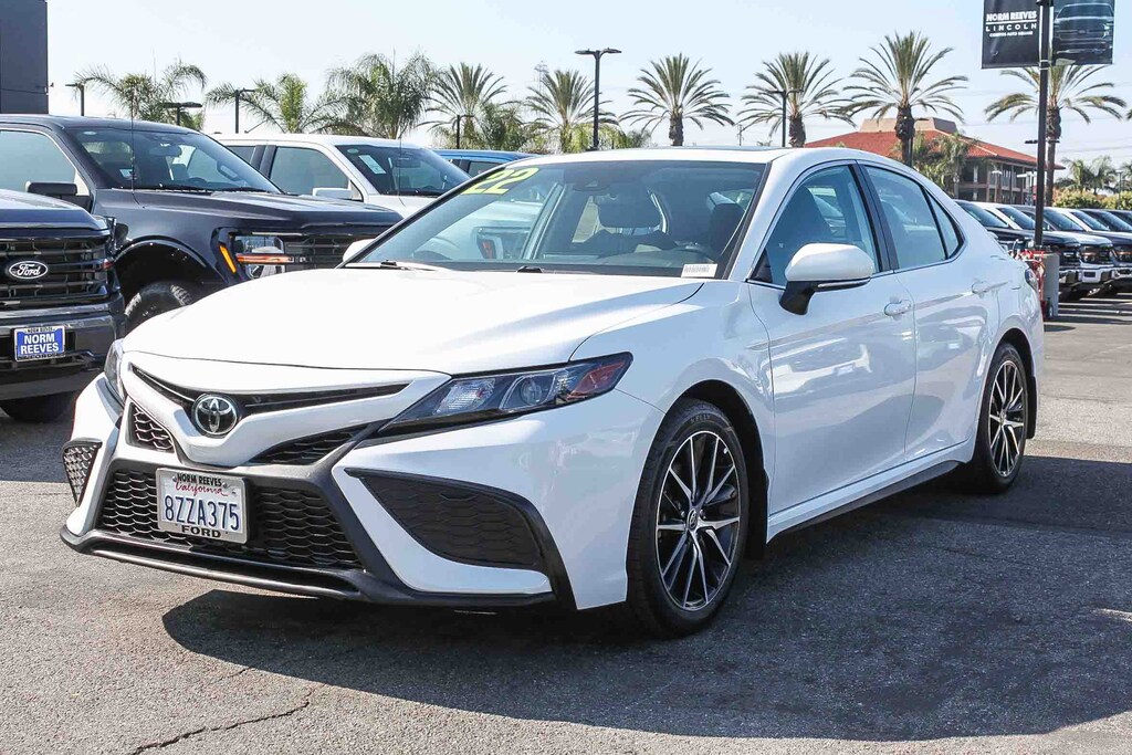Used 2022 Toyota Camry SE SE Auto