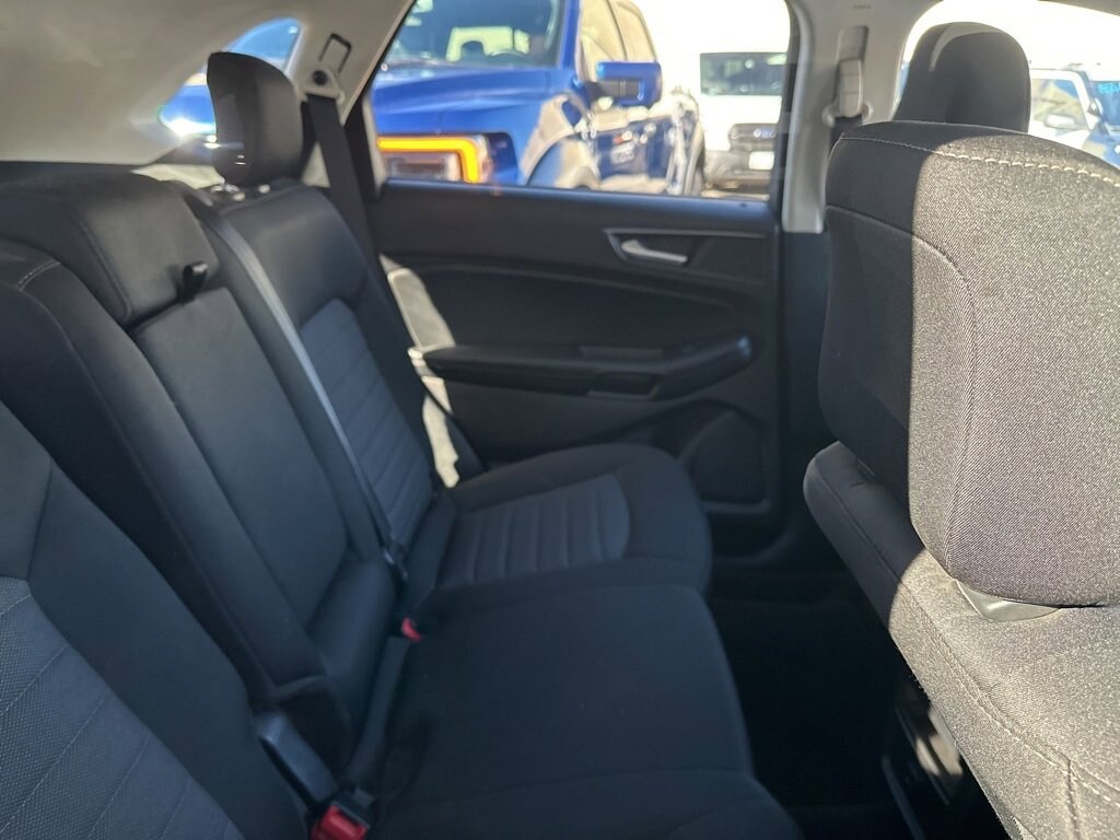 Used 2020 Ford Edge SE SE FWD