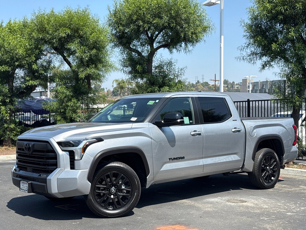Used 2025 Toyota Tundra 4WD Limited Limited CrewMax 5.5 Bed