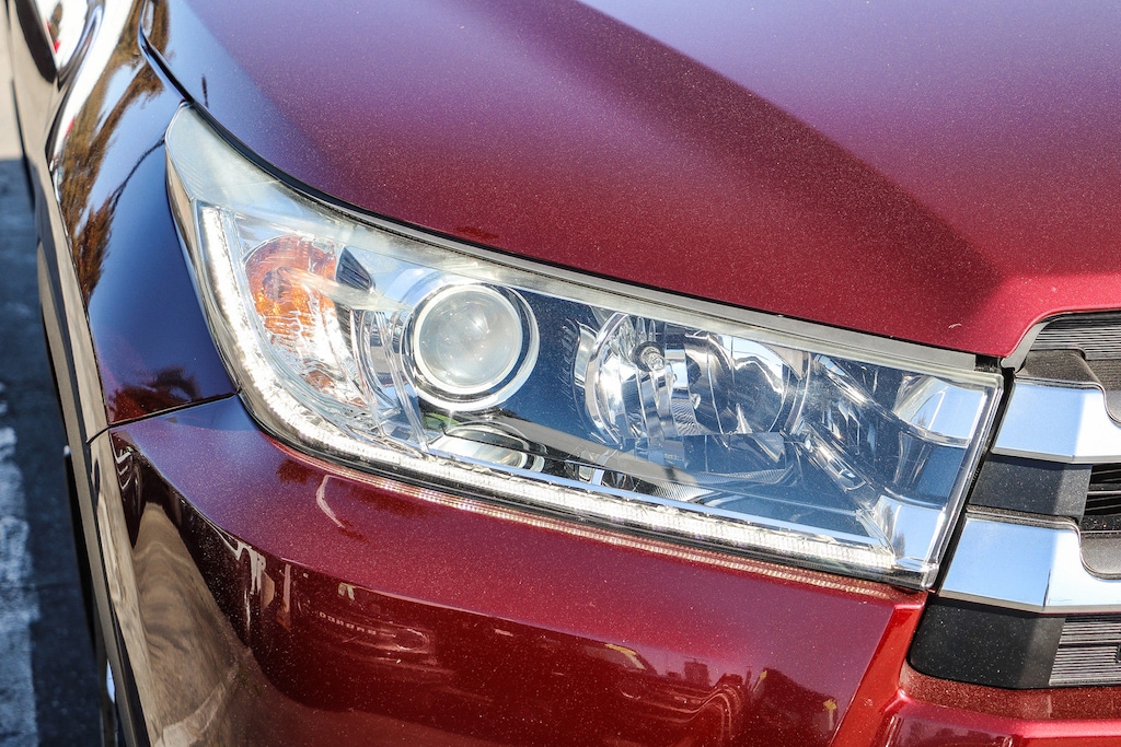 Used 2019 Toyota Highlander Limited Limited V6 FWD
