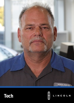 Staff member Steven Brunt from f60d6bdca4bd