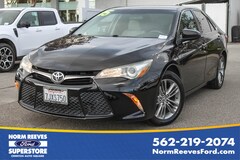 2015 Toyota Camry SE Sedan