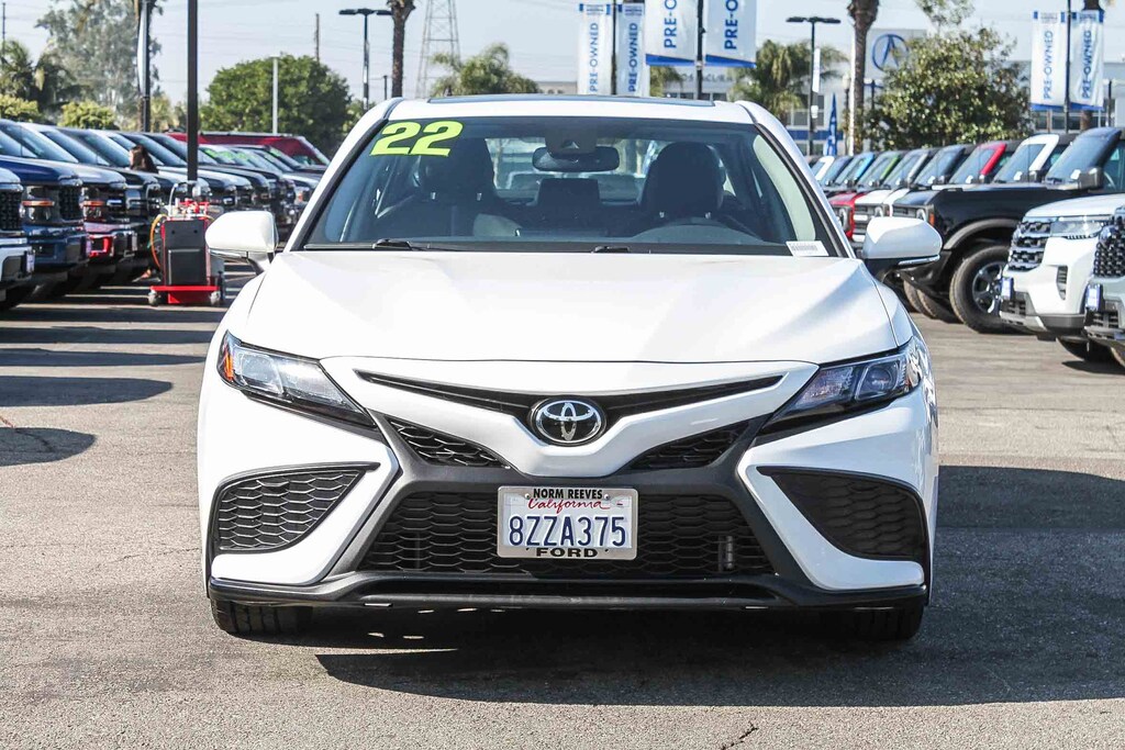 Used 2022 Toyota Camry SE SE Auto